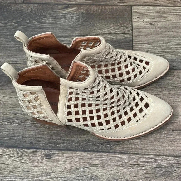 Jeffrey Campbell 6 Taggart Leather Cutout Booties in Ivory - Picture 6 of 8